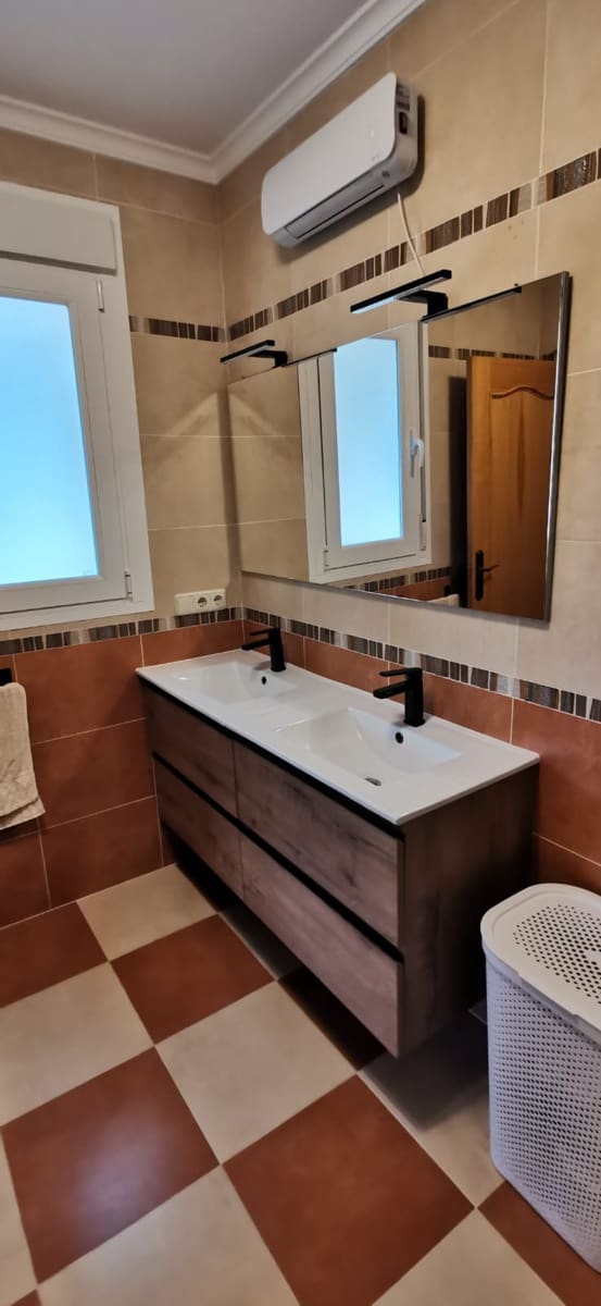 4 soveværelse Villa til salg i Calpe / Calp med swimmingpool - € 595.000 (Ref: 9946533)