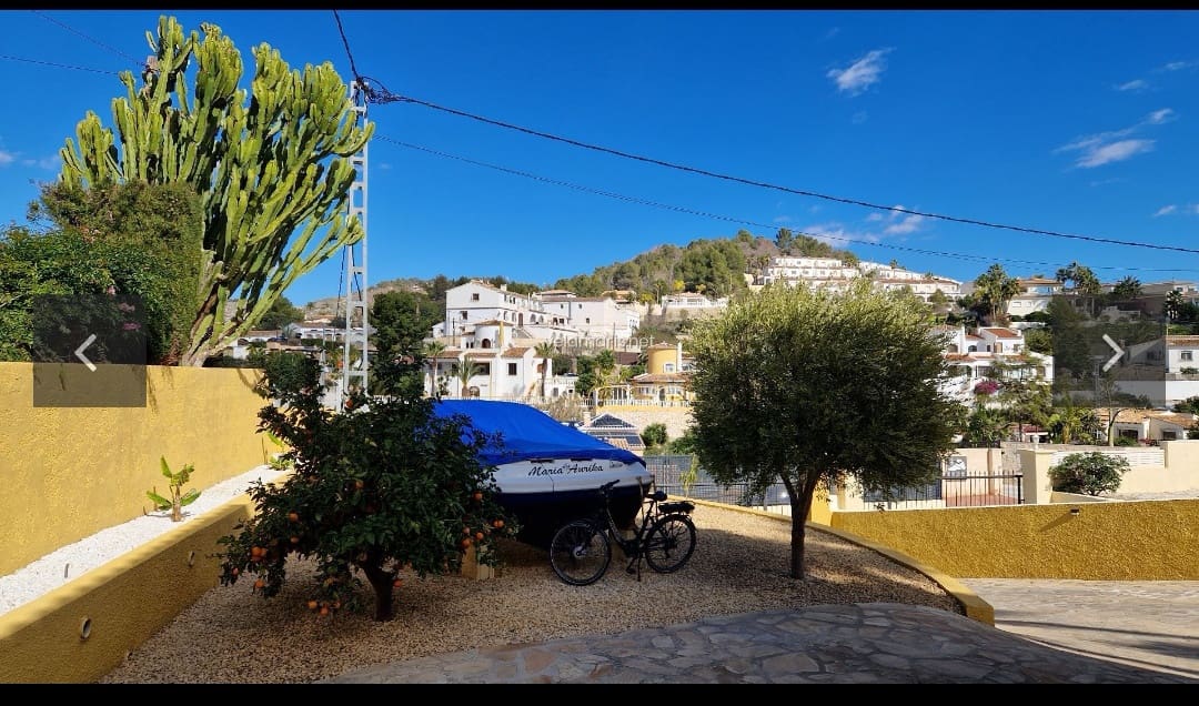 4 soveværelse Villa til salg i Calpe / Calp med swimmingpool - € 595.000 (Ref: 9946533)