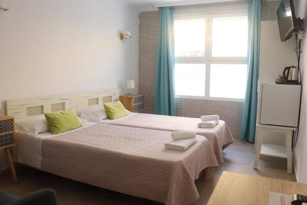 14 bedroom Villa for sale in Calpe / Calp - € 1,380,000 (Ref: 9946534)