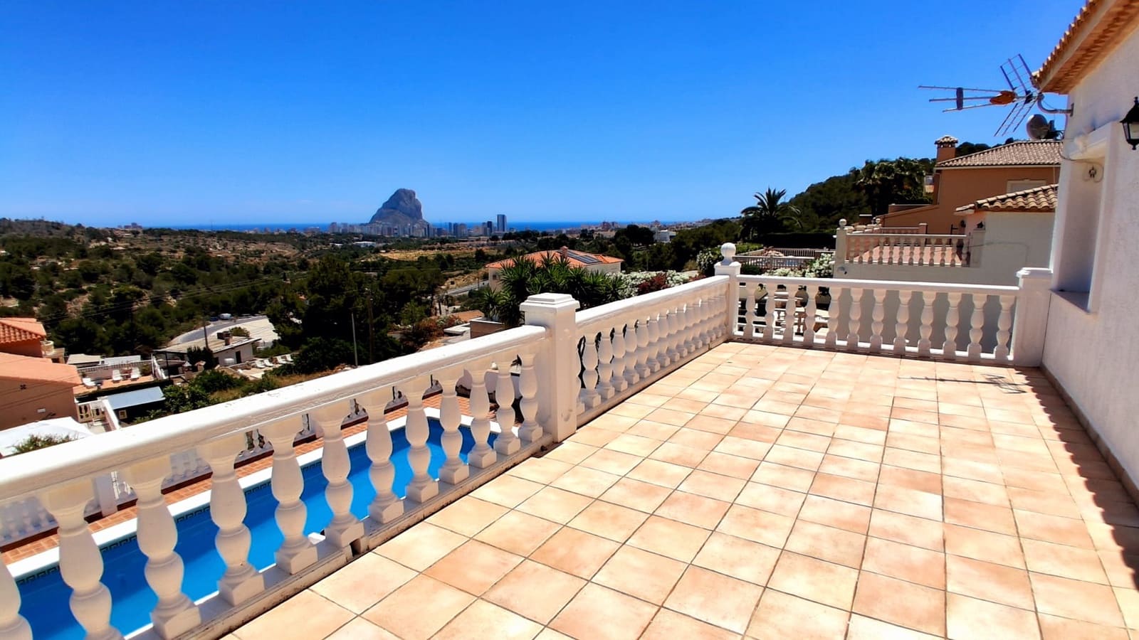 6 soverom Villa til salgs i Calpe / Calp med svømmebasseng - € 675 000 (Ref: 9946535)