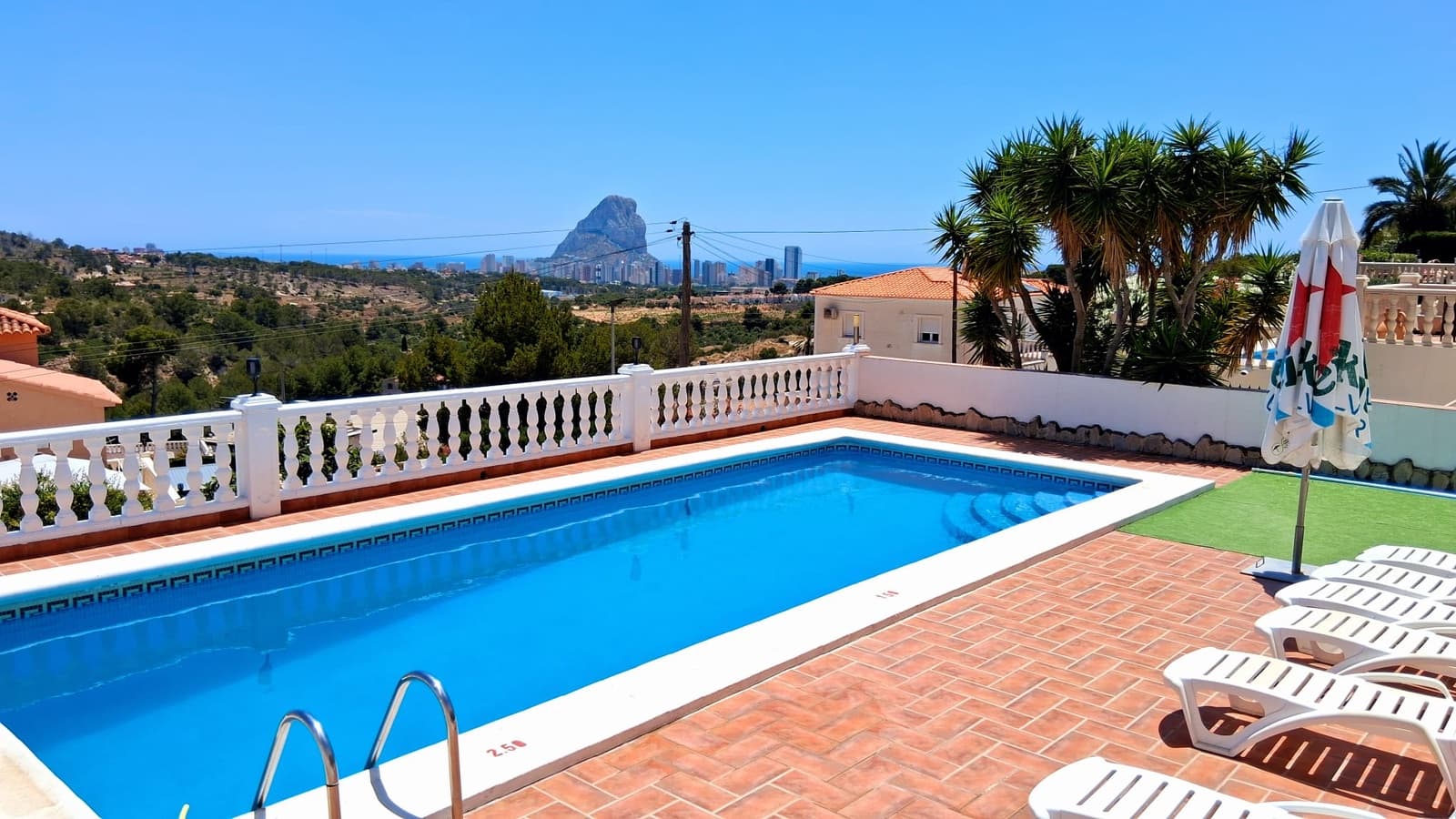 6 soverom Villa til salgs i Calpe / Calp med svømmebasseng - € 675 000 (Ref: 9946535)