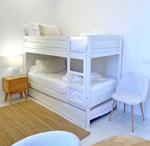 4 bedroom Flat for sale in Centro Historico, Málaga city - € 715,000 (Ref: 9626137)