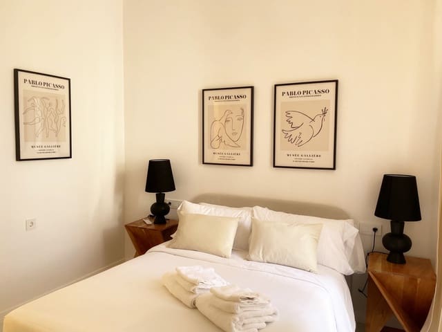 4 bedroom Flat for sale in Centro Historico, Málaga city - € 715,000 (Ref: 9626137)