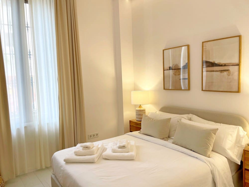 3 bedroom Flat for sale in Malaga city - € 686,000 (Ref: 9626190)