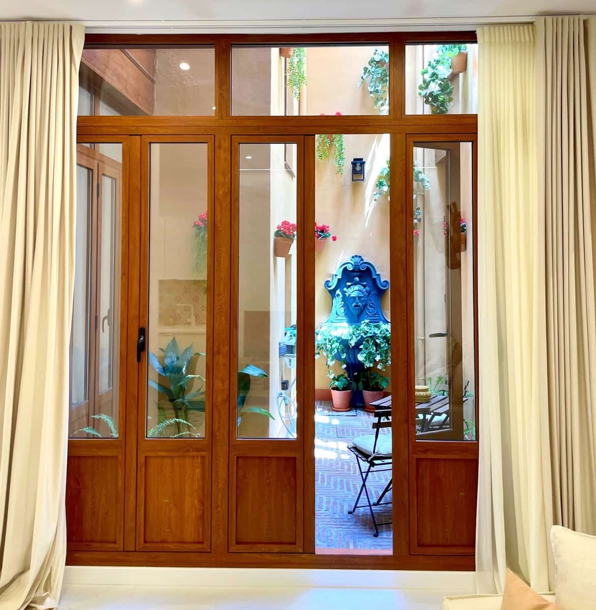 8 bedroom Flat for sale in Malaga city - € 1,800,000 (Ref: 9626192)