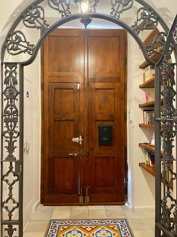 8 bedroom Flat for sale in La Goleta, Málaga city - € 1,800,000 (Ref: 9626192)