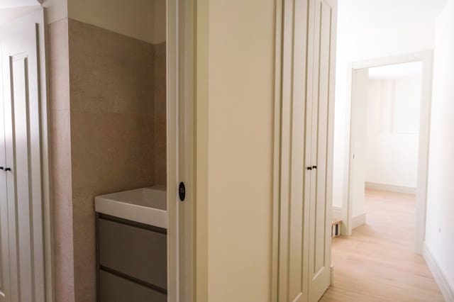 2 makuuhuone Kattohuoneisto myytävänä paikassa La Malagueta, Málaga kaupunki - 880 000 € (Ref: 9626195)