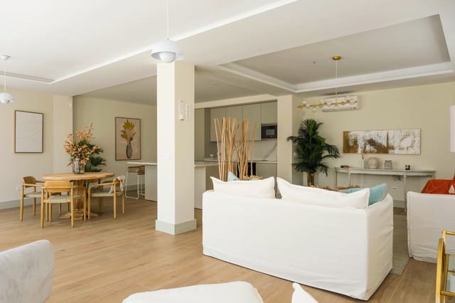 3 bedroom Flat for sale in La Malagueta, Málaga city with garage - € 1,190,000 (Ref: 9626221)