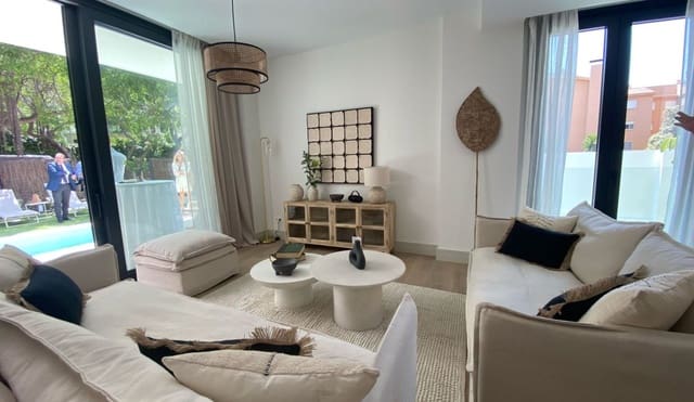 3 bedroom Semi-detached Villa for sale in El Limonar, Málaga city with pool garage - € 1,750,000 (Ref: 9626279)