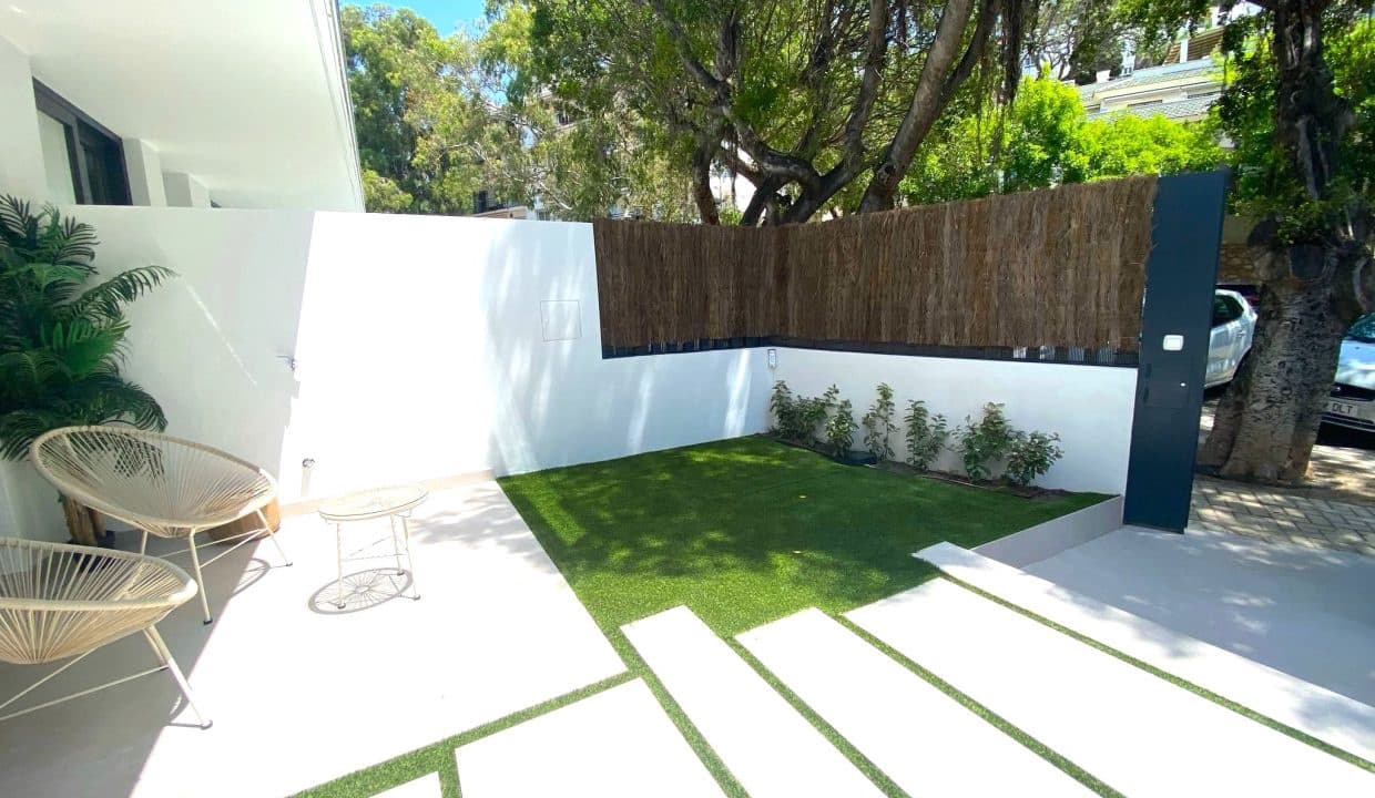 3 bedroom Semi-detached Villa for sale in Malaga city with pool garage - € 1,750,000 (Ref: 9626279)