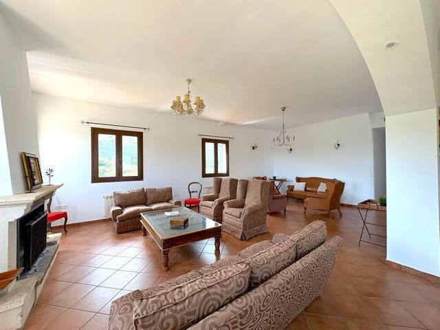 Finca/Casa Rural de 5 habitaciones en Antequera en alquiler con garaje - 1.700 € (Ref: 9807126)