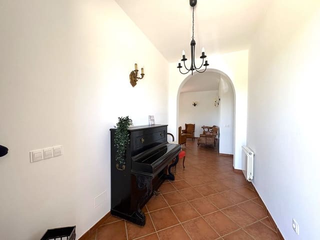 Finca/Casa Rural de 5 habitaciones en Antequera en alquiler con garaje - 1.700 € (Ref: 9807126)