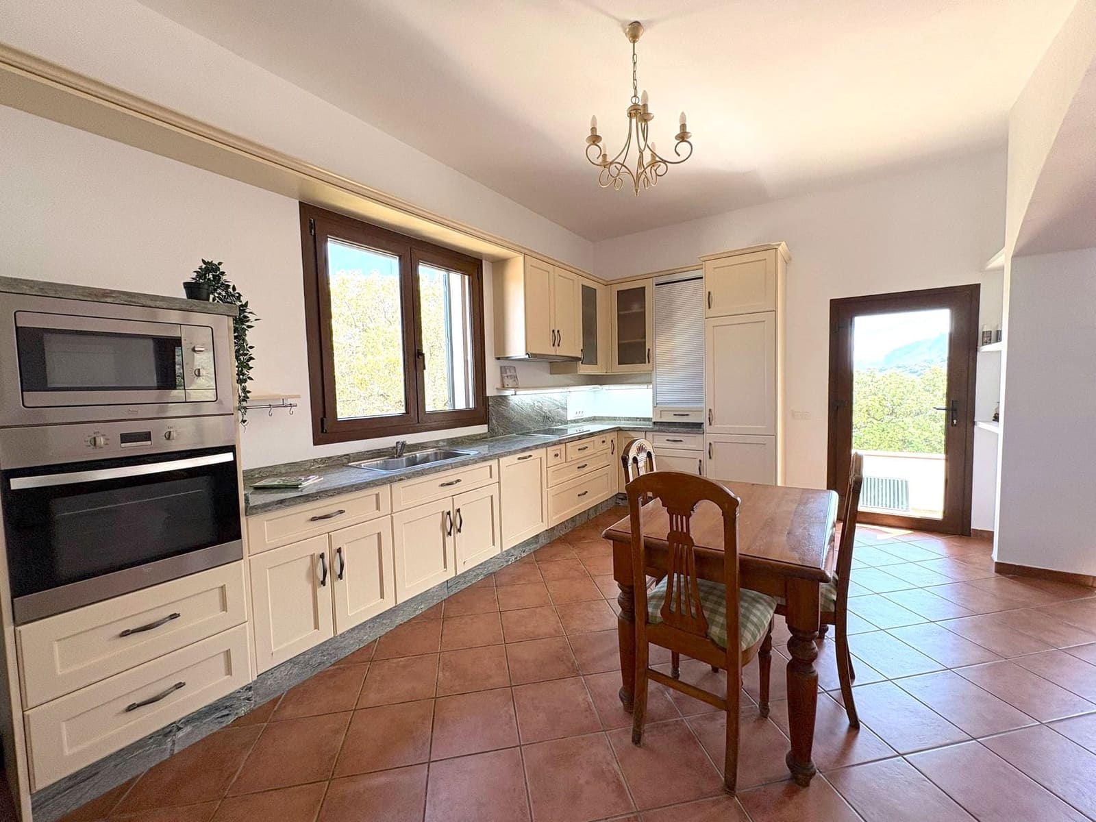 Finca/Casa Rural de 5 habitaciones en Antequera en alquiler con garaje - 1.700 € (Ref: 9807126)