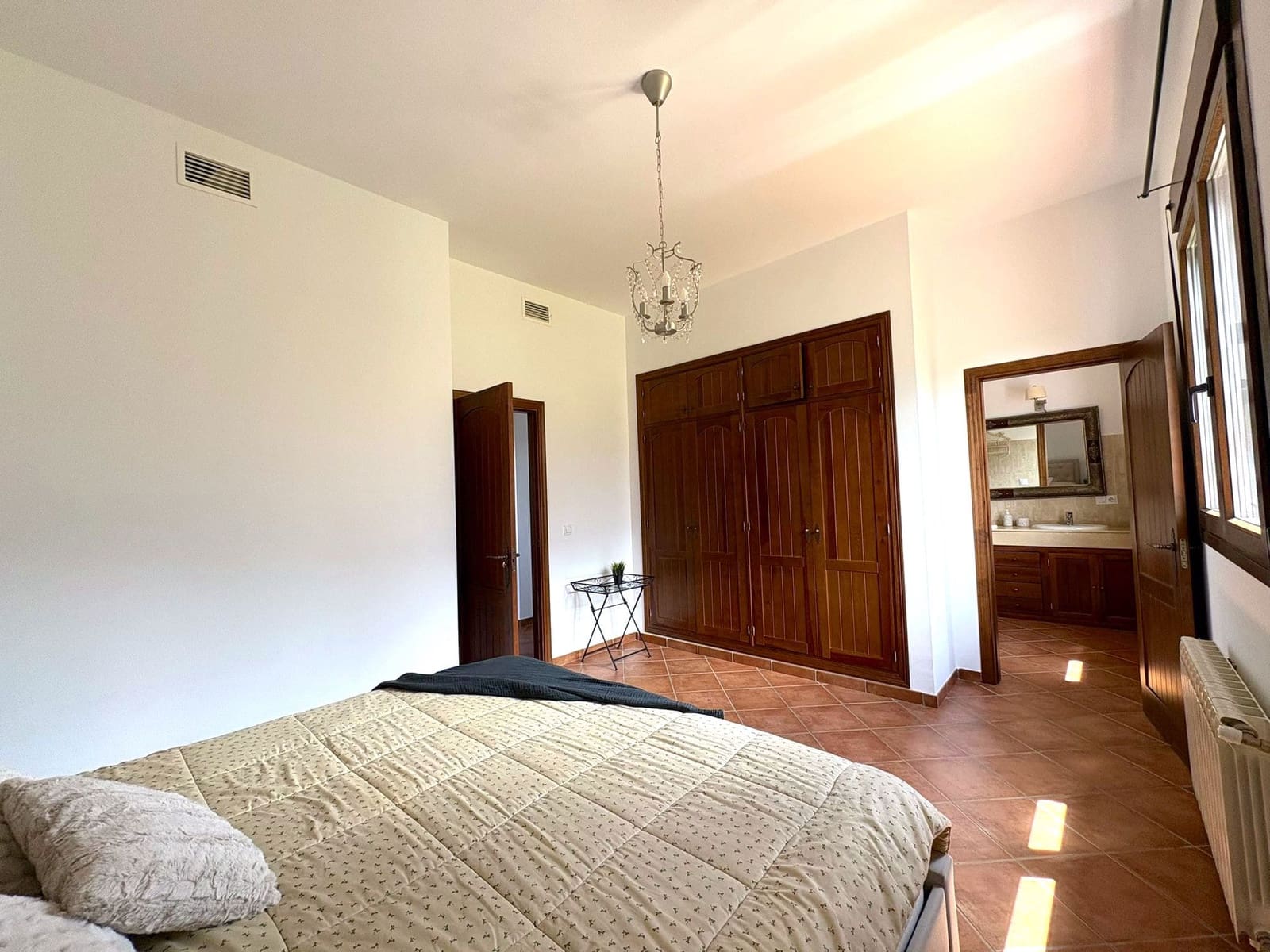 Finca/Casa Rural de 5 habitaciones en Antequera en alquiler con garaje - 1.700 € (Ref: 9807126)