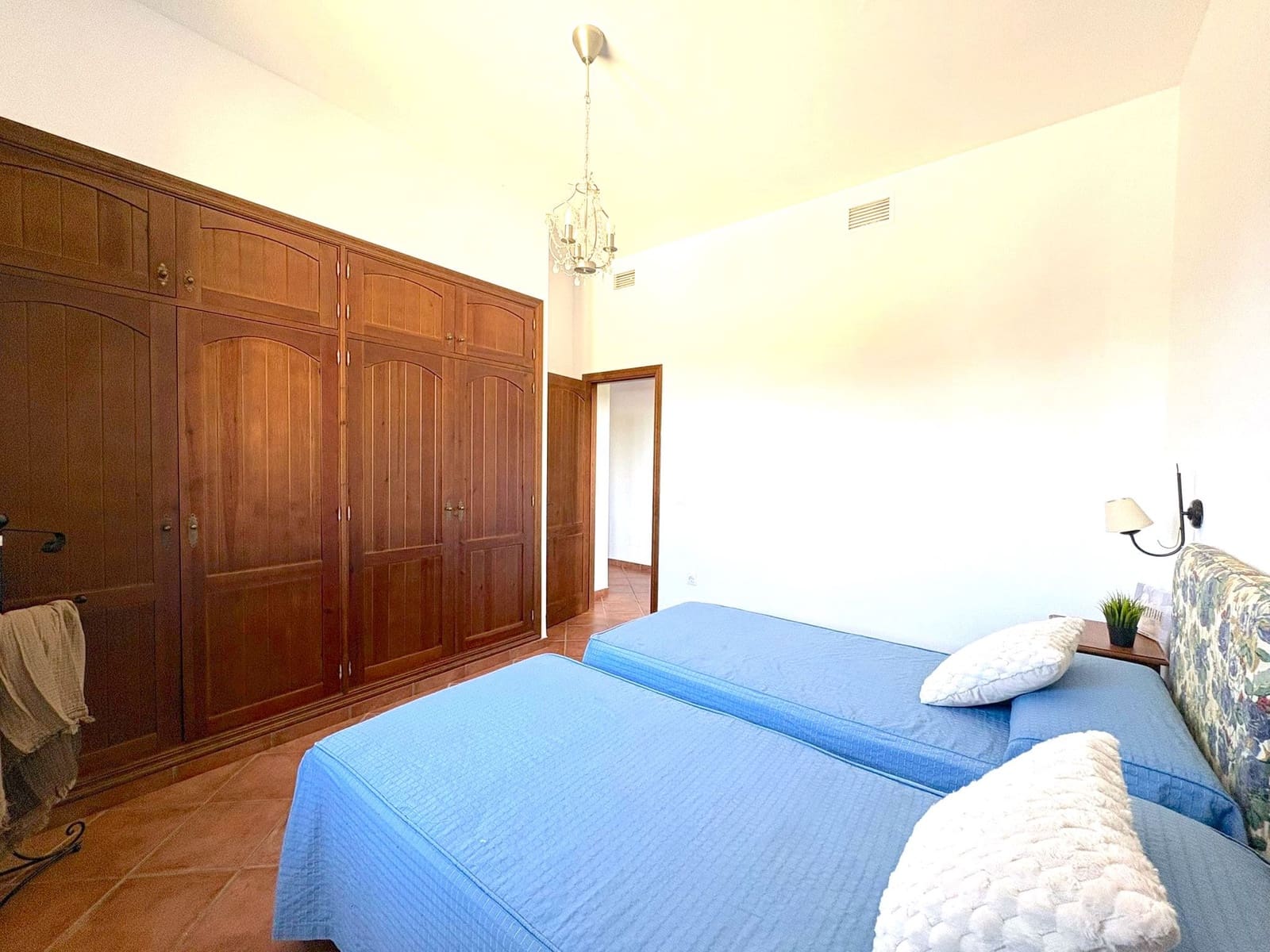 Finca/Casa Rural de 5 habitaciones en Antequera en alquiler con garaje - 1.700 € (Ref: 9807126)