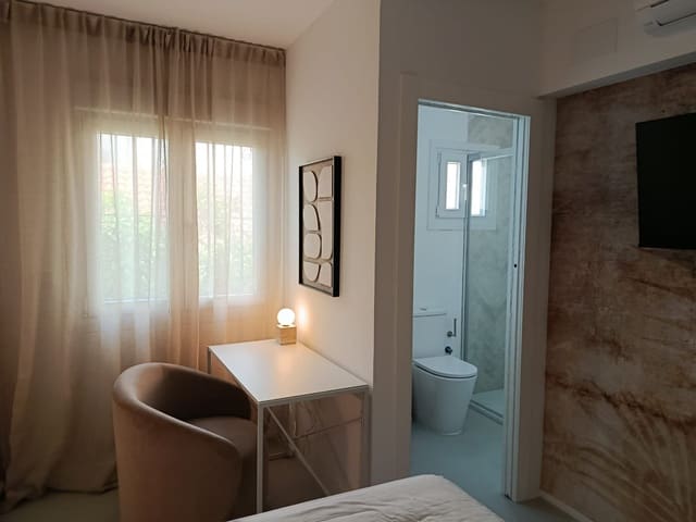 7 chambre Maison de Ville à vendre à Malaga ville - 690 000 € (Ref: 9818448)