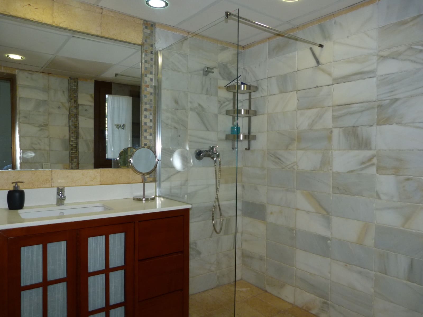 2 sypialnia Finka/Dom wiejski do wynajęcia w Alora z basenem garażem - 1 500 € (Ref: 9819516)