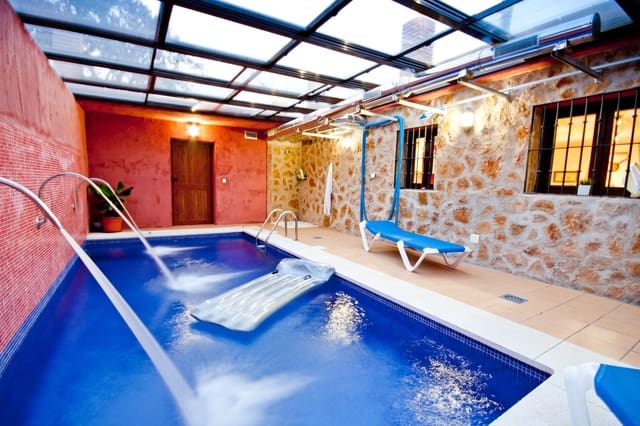 2 sypialnia Finka/Dom wiejski do wynajęcia w Alora z basenem garażem - 1 500 € (Ref: 9819516)