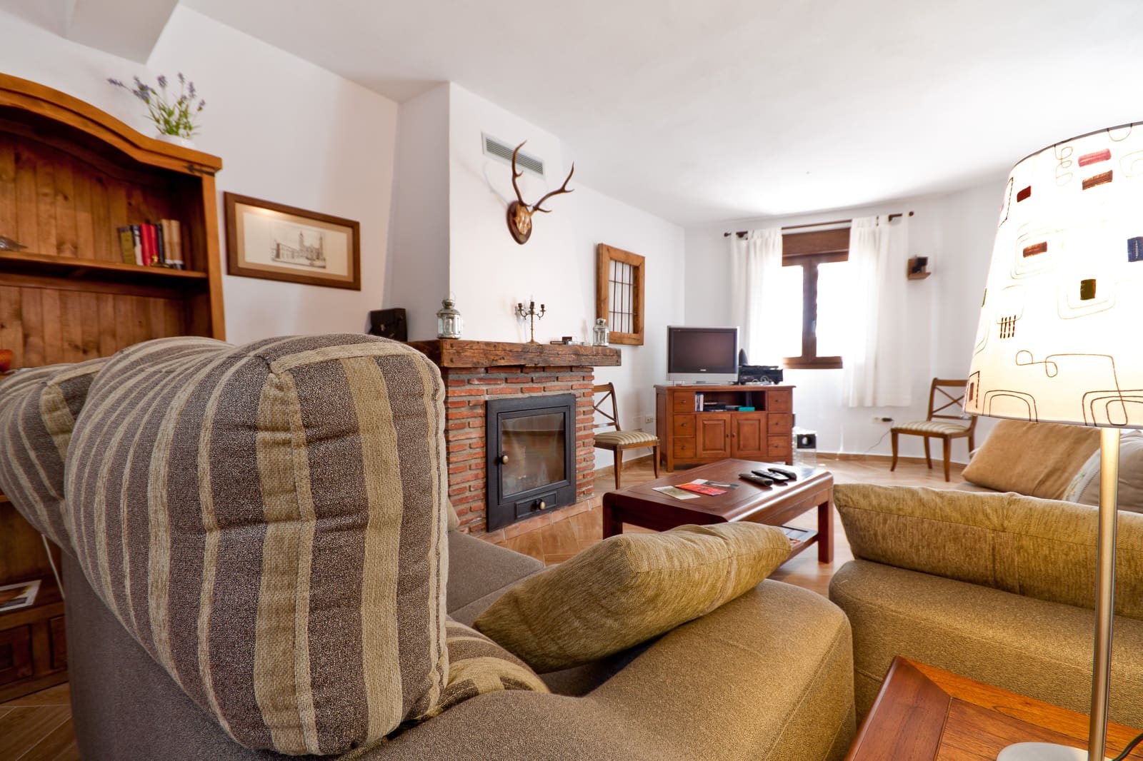 2 sypialnia Finka/Dom wiejski do wynajęcia w Alora z basenem garażem - 1 500 € (Ref: 9819516)