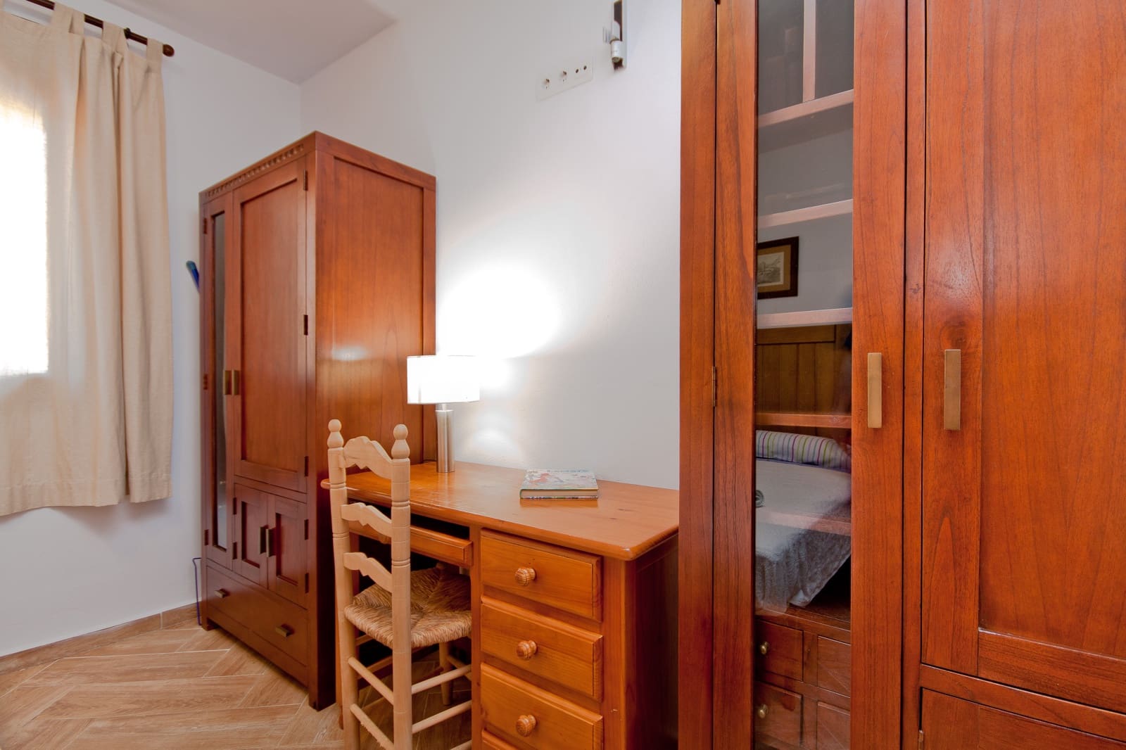 2 sypialnia Finka/Dom wiejski do wynajęcia w Alora z basenem garażem - 1 500 € (Ref: 9819516)