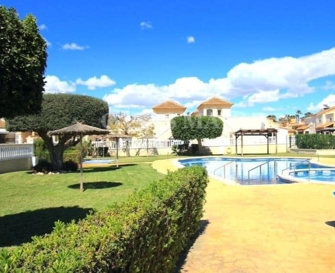 3 bedroom Villa for sale in Algorfa with pool - € 199,000 (Ref: 10051859)