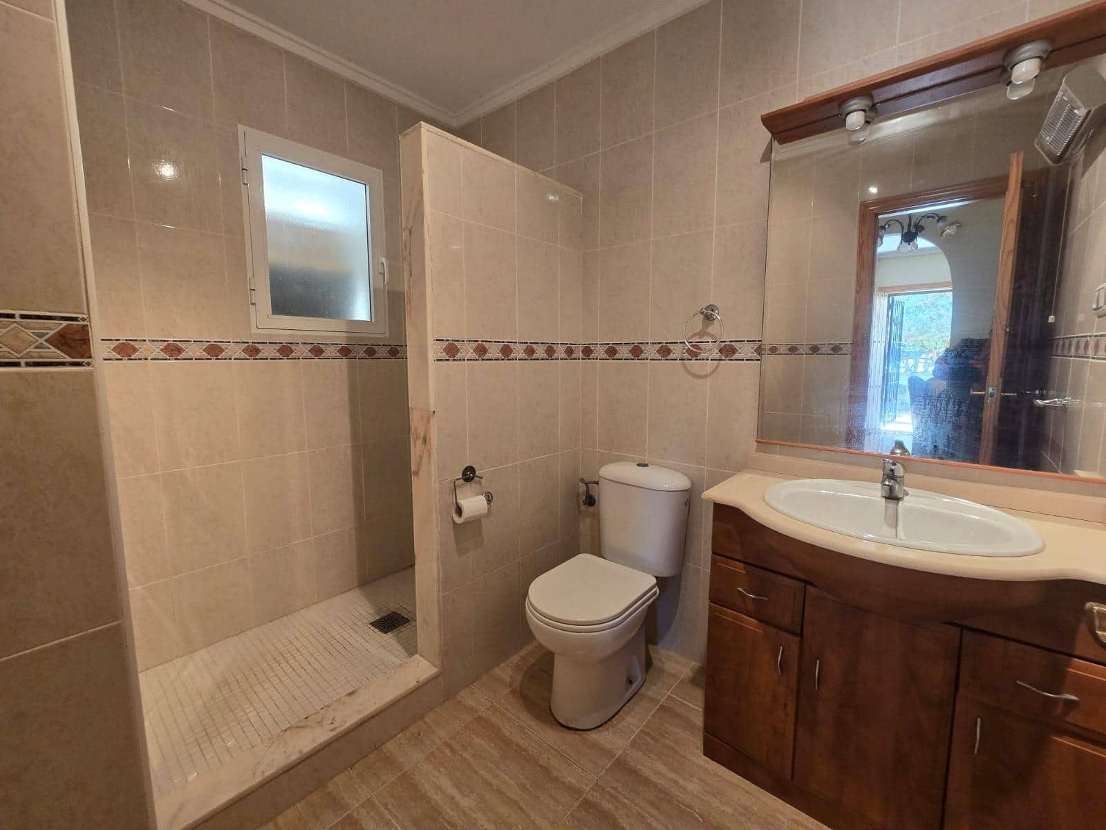 3 bedroom Villa for sale in Algorfa with pool - € 199,000 (Ref: 10051859)