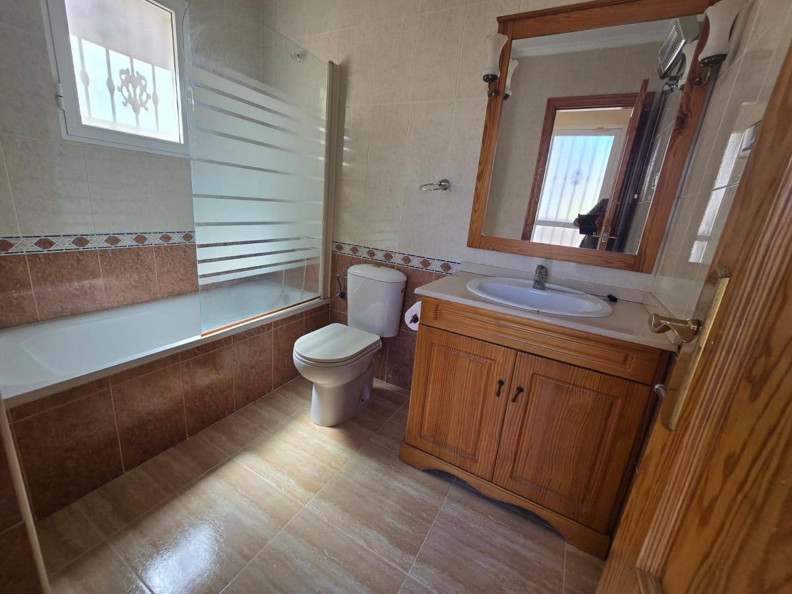 3 bedroom Villa for sale in Algorfa with pool - € 199,000 (Ref: 10051859)