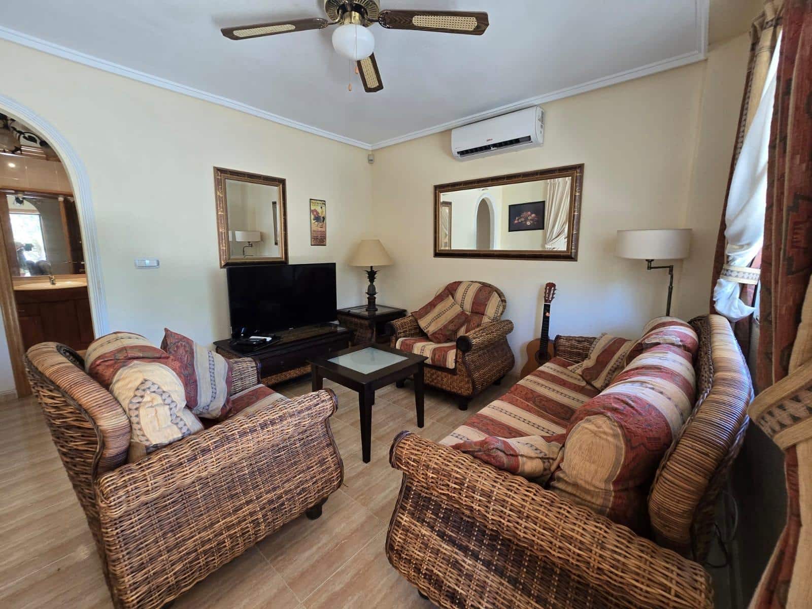 3 bedroom Villa for sale in Algorfa with pool - € 199,000 (Ref: 10051859)