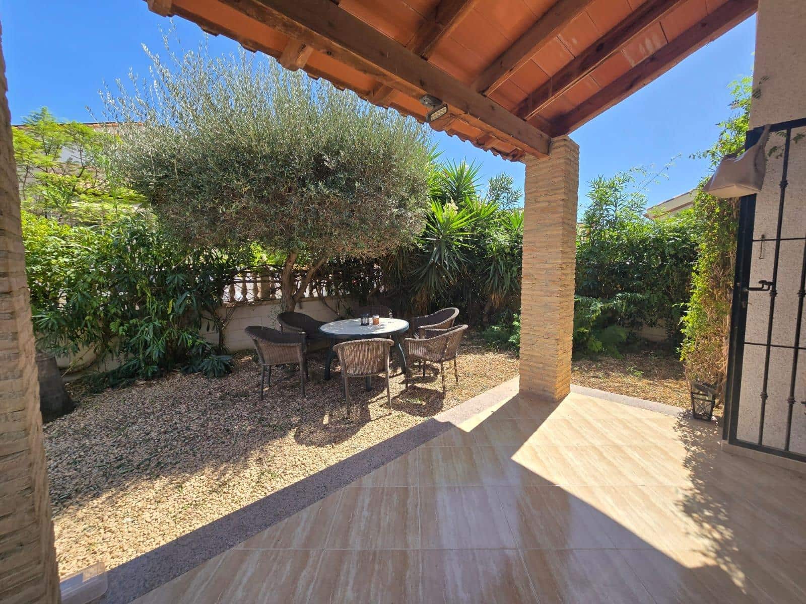 3 bedroom Villa for sale in Algorfa with pool - € 199,000 (Ref: 10051859)
