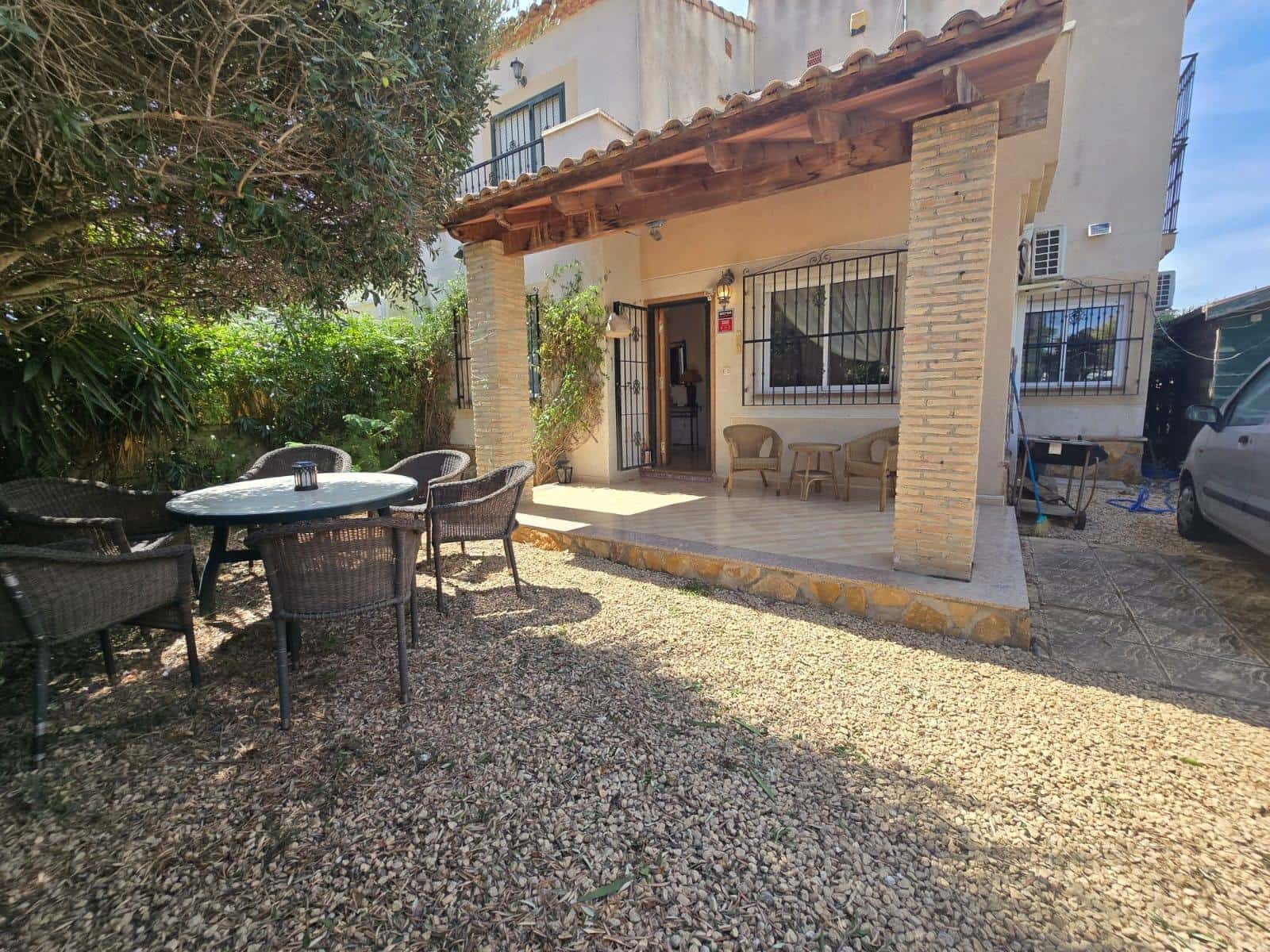 3 bedroom Villa for sale in Algorfa with pool - € 199,000 (Ref: 10051859)