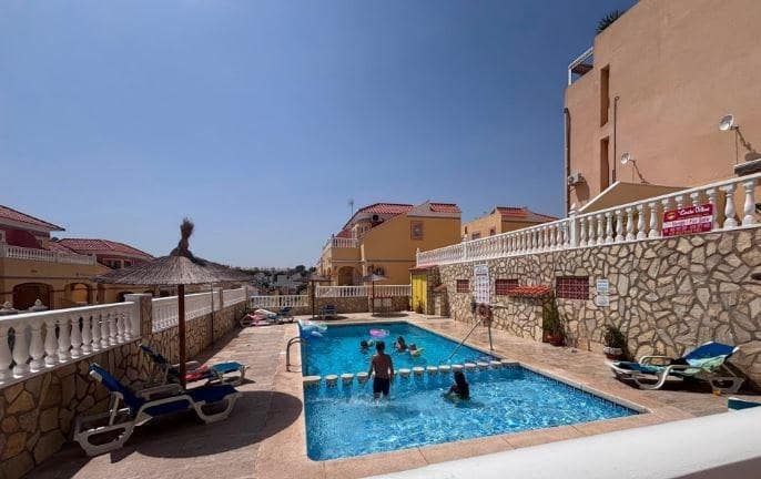 2 Zimmer Reihenhaus zu verkaufen in Filipinas mit Pool - 159.900 € (Ref: 10166747)