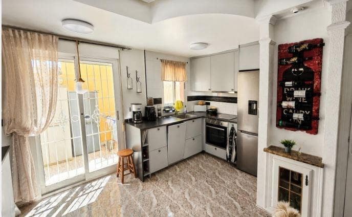 2 Zimmer Reihenhaus zu verkaufen in Filipinas mit Pool - 159.900 € (Ref: 10166747)