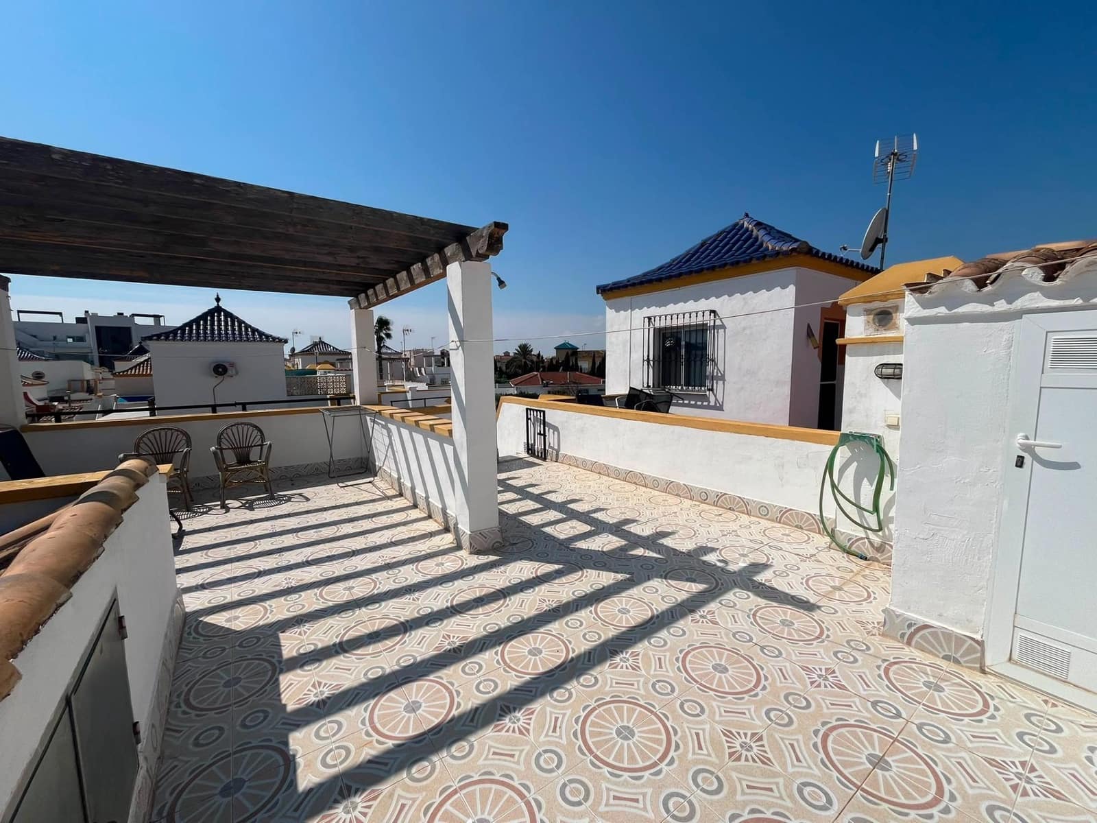2 Zimmer Doppelhaus zu verkaufen in La Siesta mit Pool - 165.000 € (Ref: 10174028)