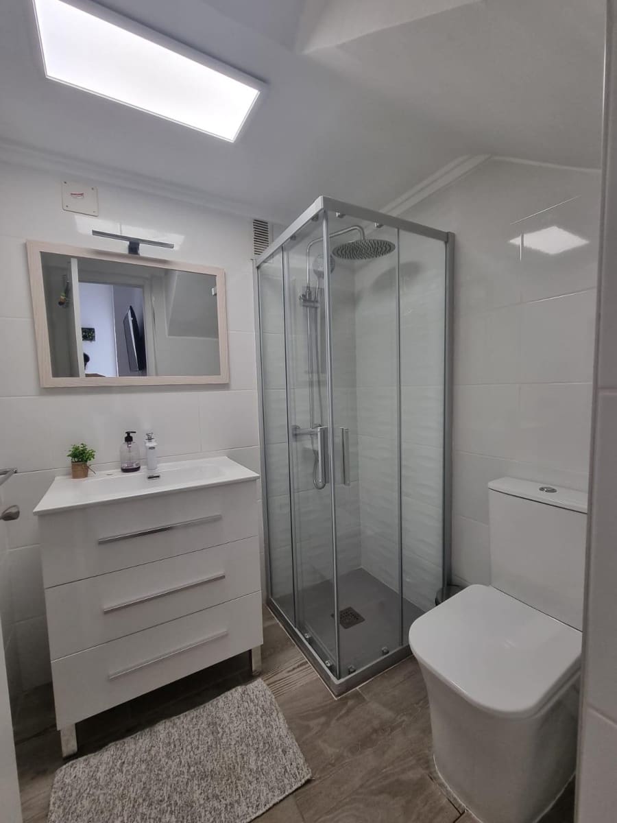 2 bedroom Villa for rent in Torrevieja with pool - € 900 (Ref: 9671155)