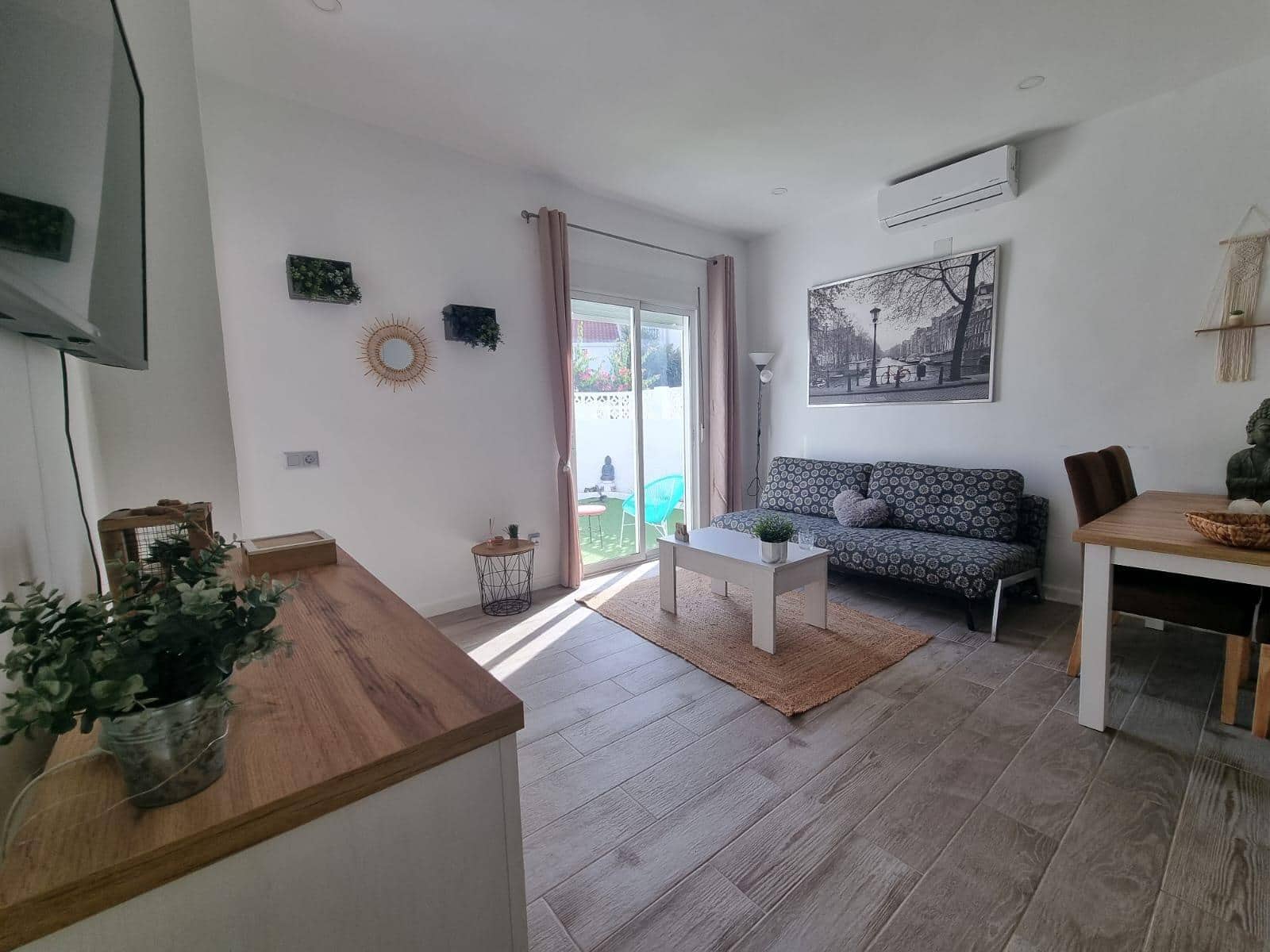 2 bedroom Villa for rent in Torrevieja with pool - € 900 (Ref: 9671155)