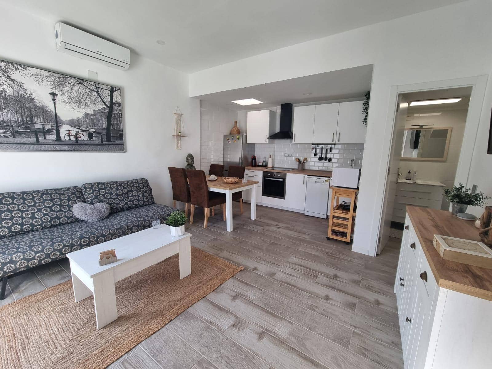 2 bedroom Villa for rent in Torrevieja with pool - € 900 (Ref: 9671155)