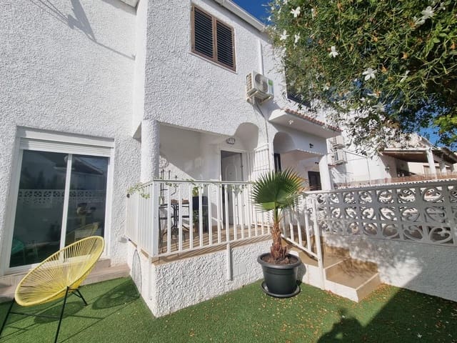 2 bedroom Villa for rent in Torrevieja with pool - € 900 (Ref: 9671155)