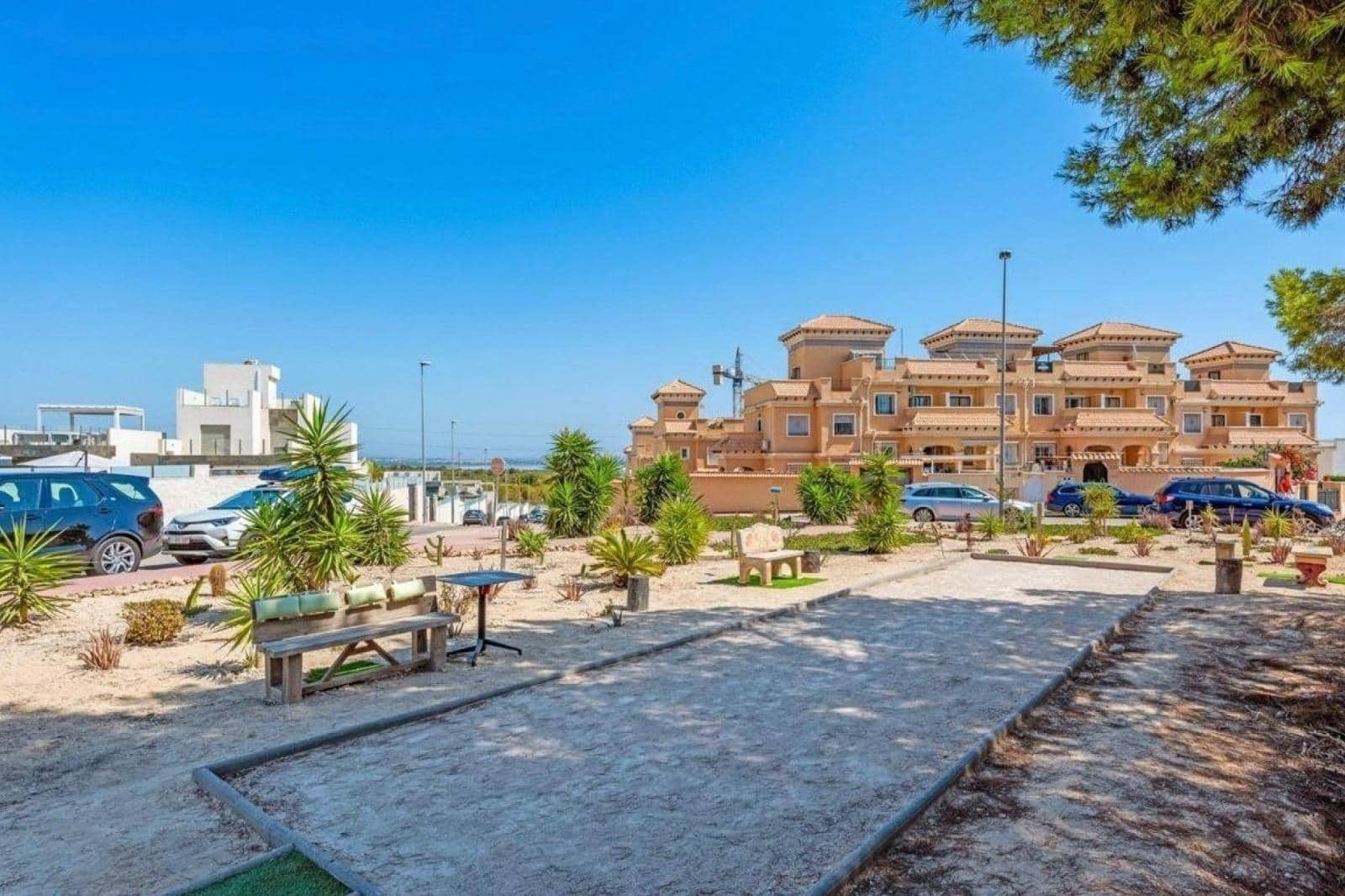 3 quarto Moradia em Banda para venda em Orihuela Costa com piscina - 245 000 € (Ref: 9773097)