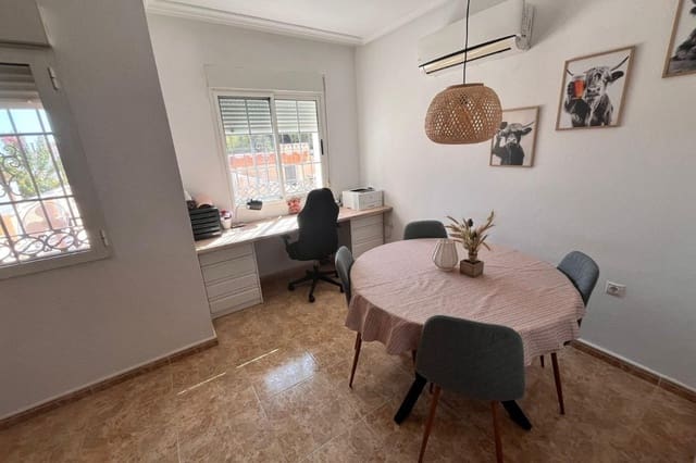 3 quarto Moradia em Banda para venda em Punta Prima, Orihuela com piscina - 245 000 € (Ref: 9773097)