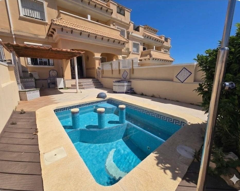 3 bedroom Terraced Villa for sale in Villamartin with pool - € 245,000 (Ref: 9773097)