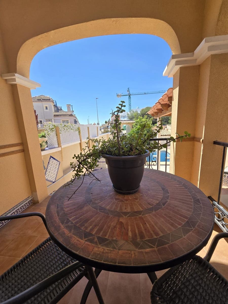 3 bedroom Terraced Villa for sale in Villamartin with pool - € 245,000 (Ref: 9773097)