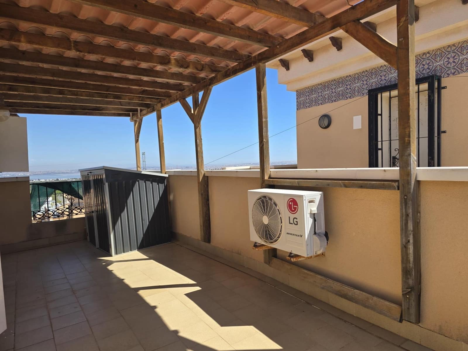 3 bedroom Terraced Villa for sale in Villamartin with pool - € 245,000 (Ref: 9773097)