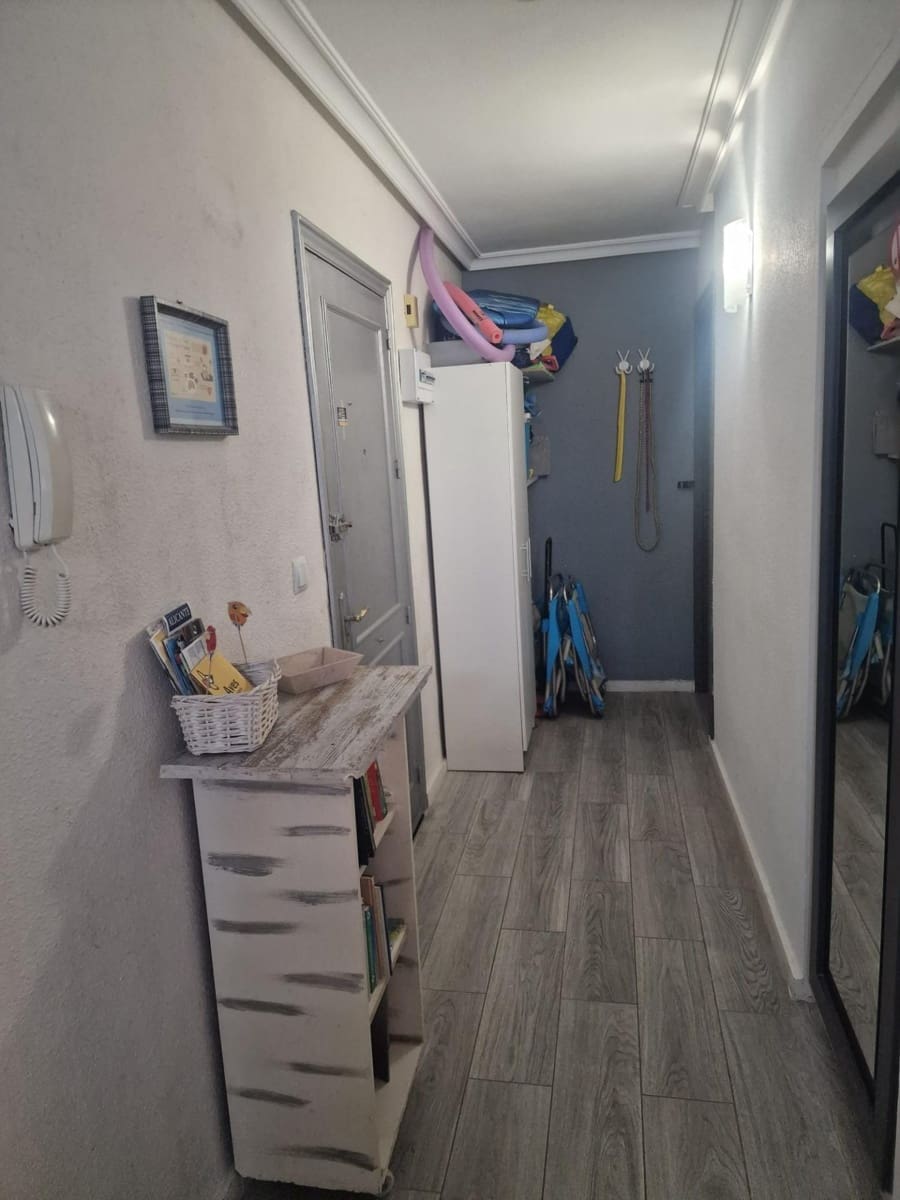 Apartamento de 3 habitaciones en Torrevieja en venta - 209.000 € (Ref: 9814372)