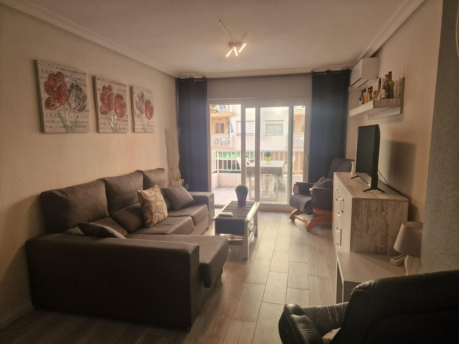 Apartamento de 3 habitaciones en Torrevieja en venta - 209.000 € (Ref: 9814372)