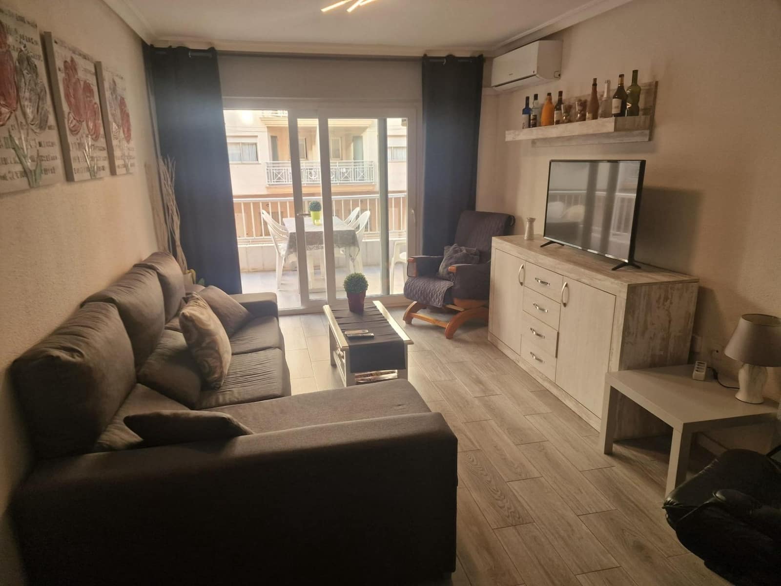Apartamento de 3 habitaciones en Torrevieja en venta - 209.000 € (Ref: 9814372)