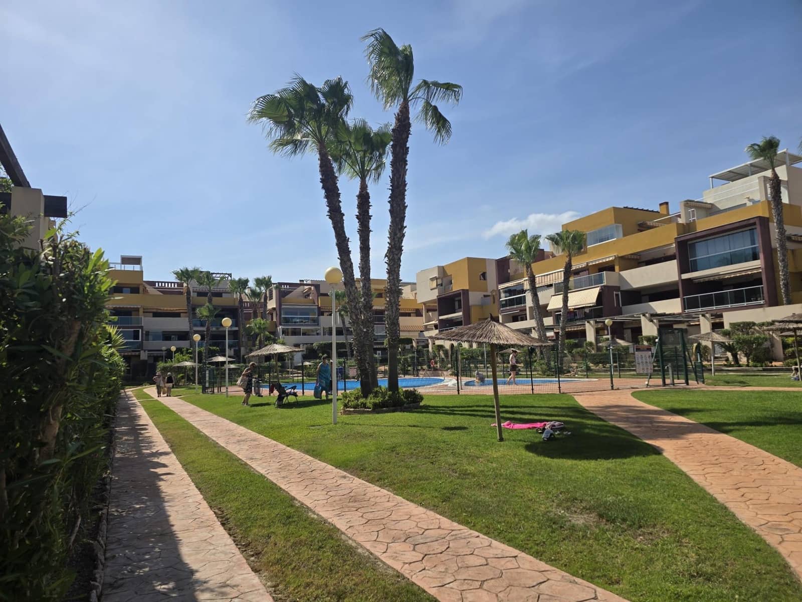 2 camera da letto Appartamento in vendita in Playa Flamenca con piscina - 230.000 € (Rif: 9903976)