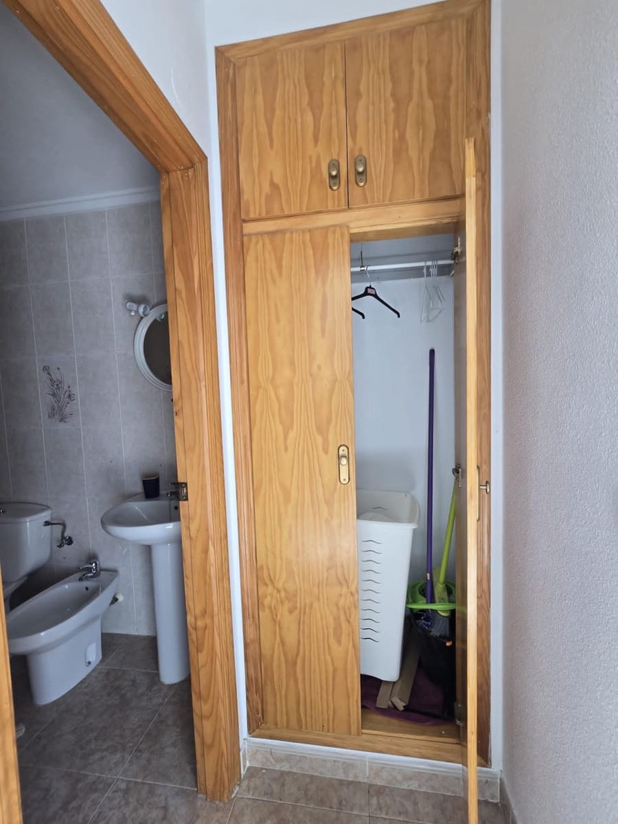 1 bedroom Studio for sale in Torrevieja with pool - € 104,900 (Ref: 9903977)