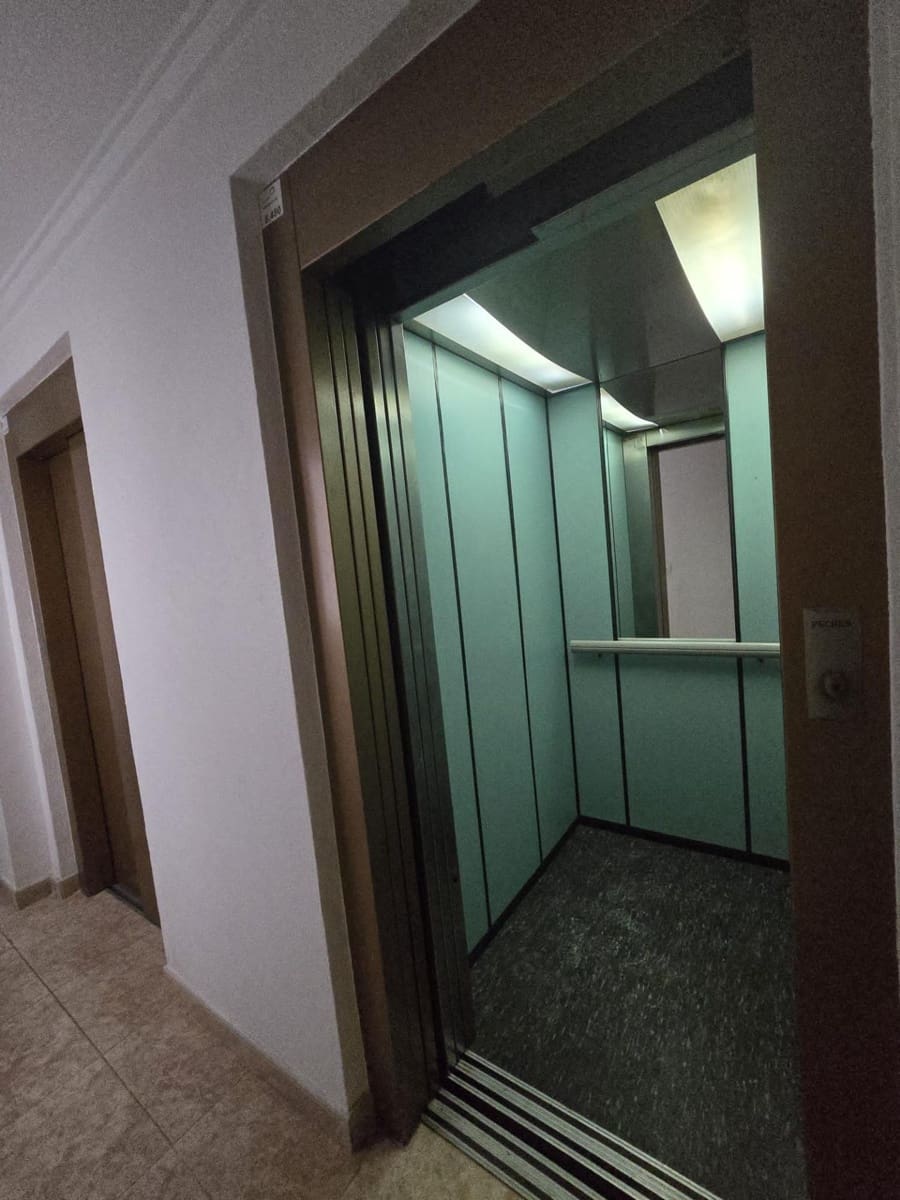 1 bedroom Studio for sale in Torrevieja with pool - € 104,900 (Ref: 9903977)