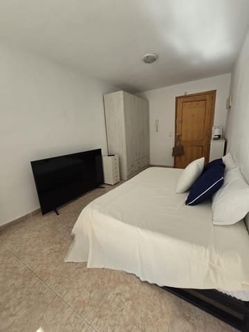 1 bedroom Studio for sale in Centro, Torrevieja with pool - € 104,900 (Ref: 9903977)
