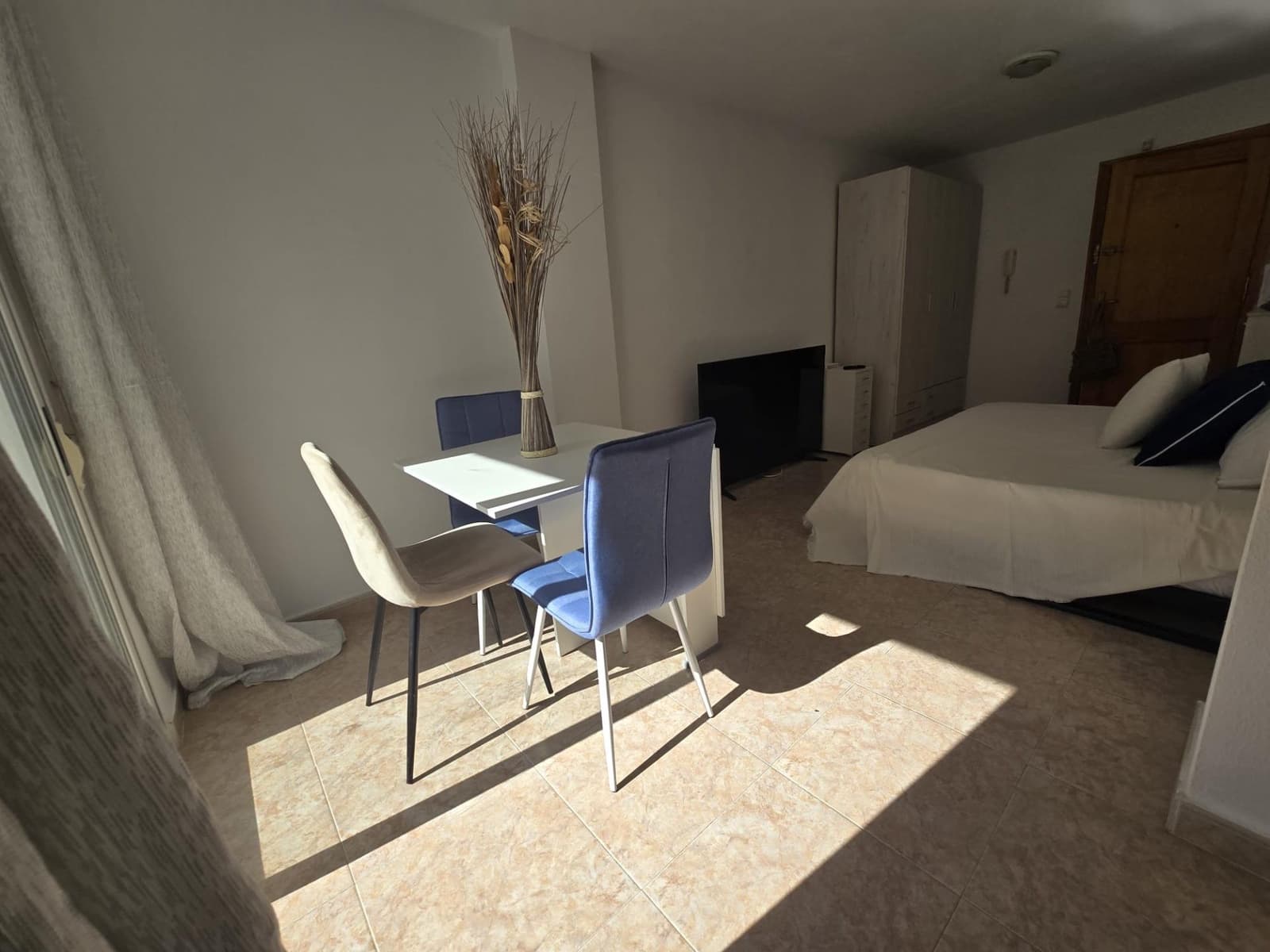 1 bedroom Studio for sale in Torrevieja with pool - € 104,900 (Ref: 9903977)